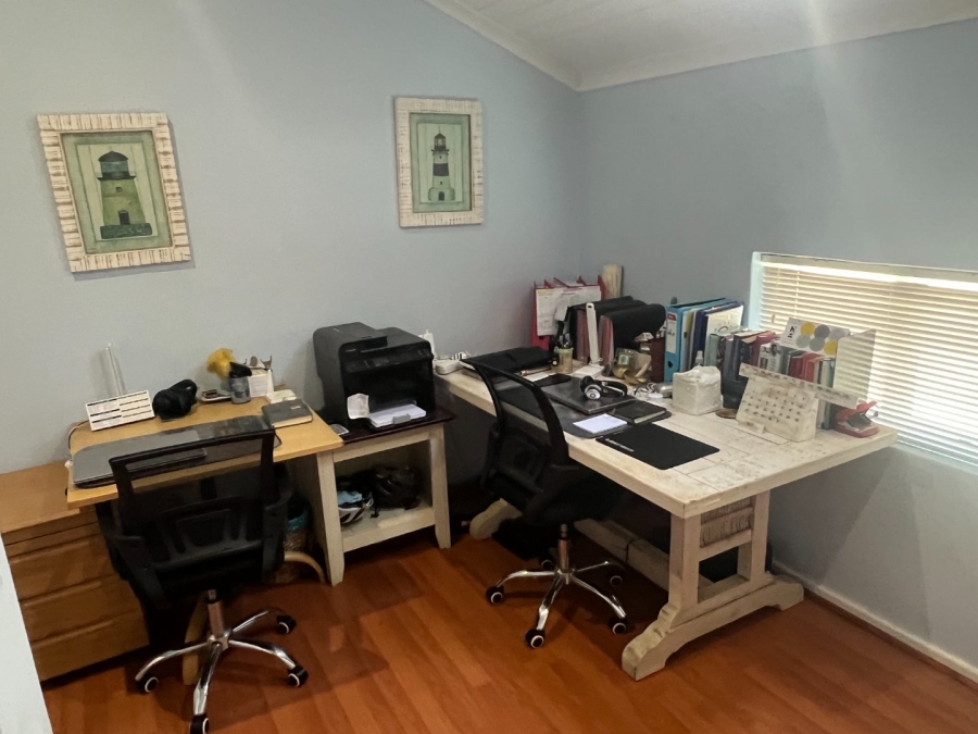 2 Bedroom Property for Sale in Keurboomstrand Western Cape